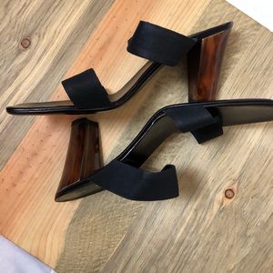 Like New St John Slides 8.5 Awesome Wood Like Heel